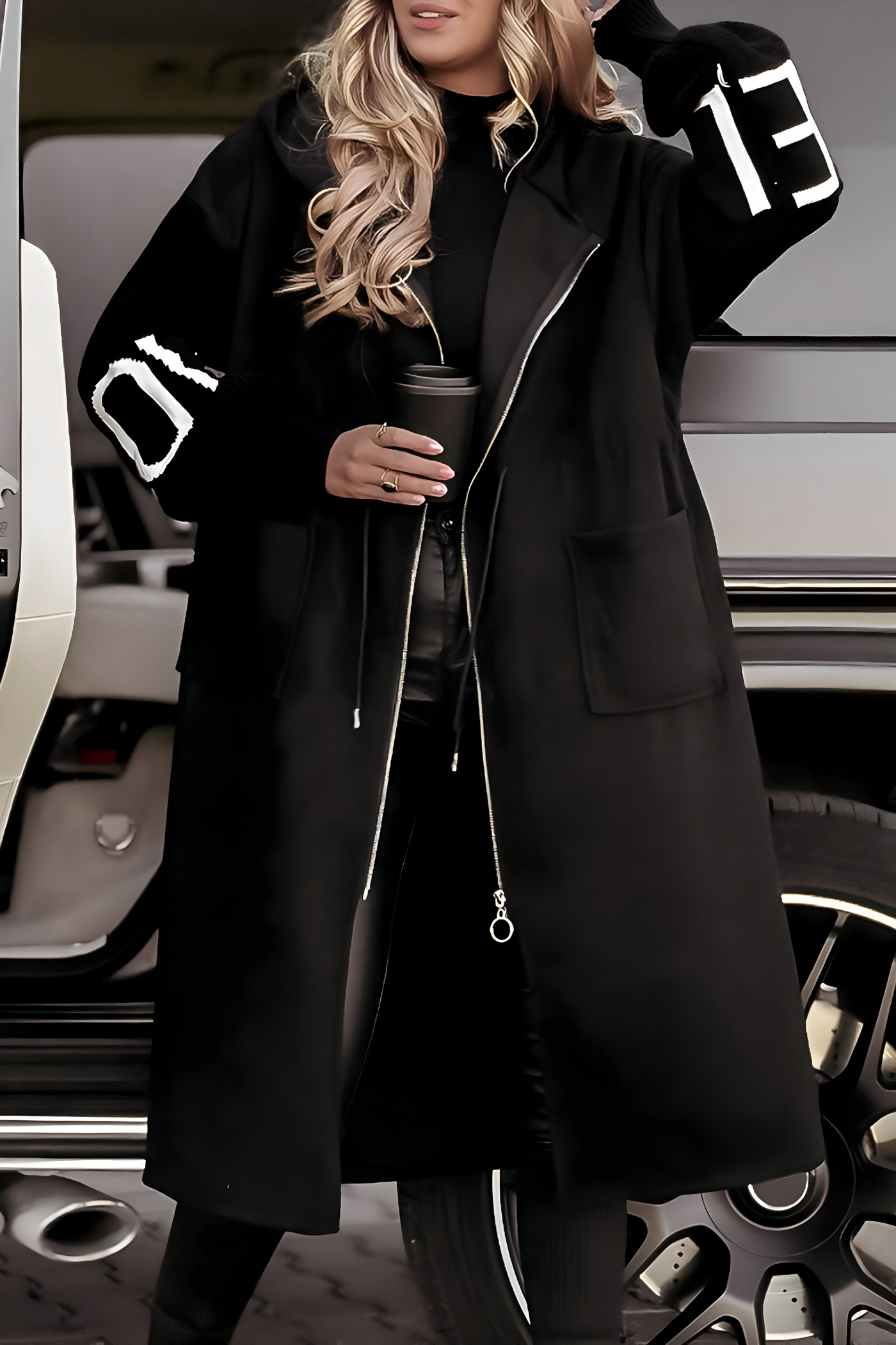 Noelia™ | Chaqueta con Mangas de Punto y Capucha para un Estilo Sofisticado y Femenino