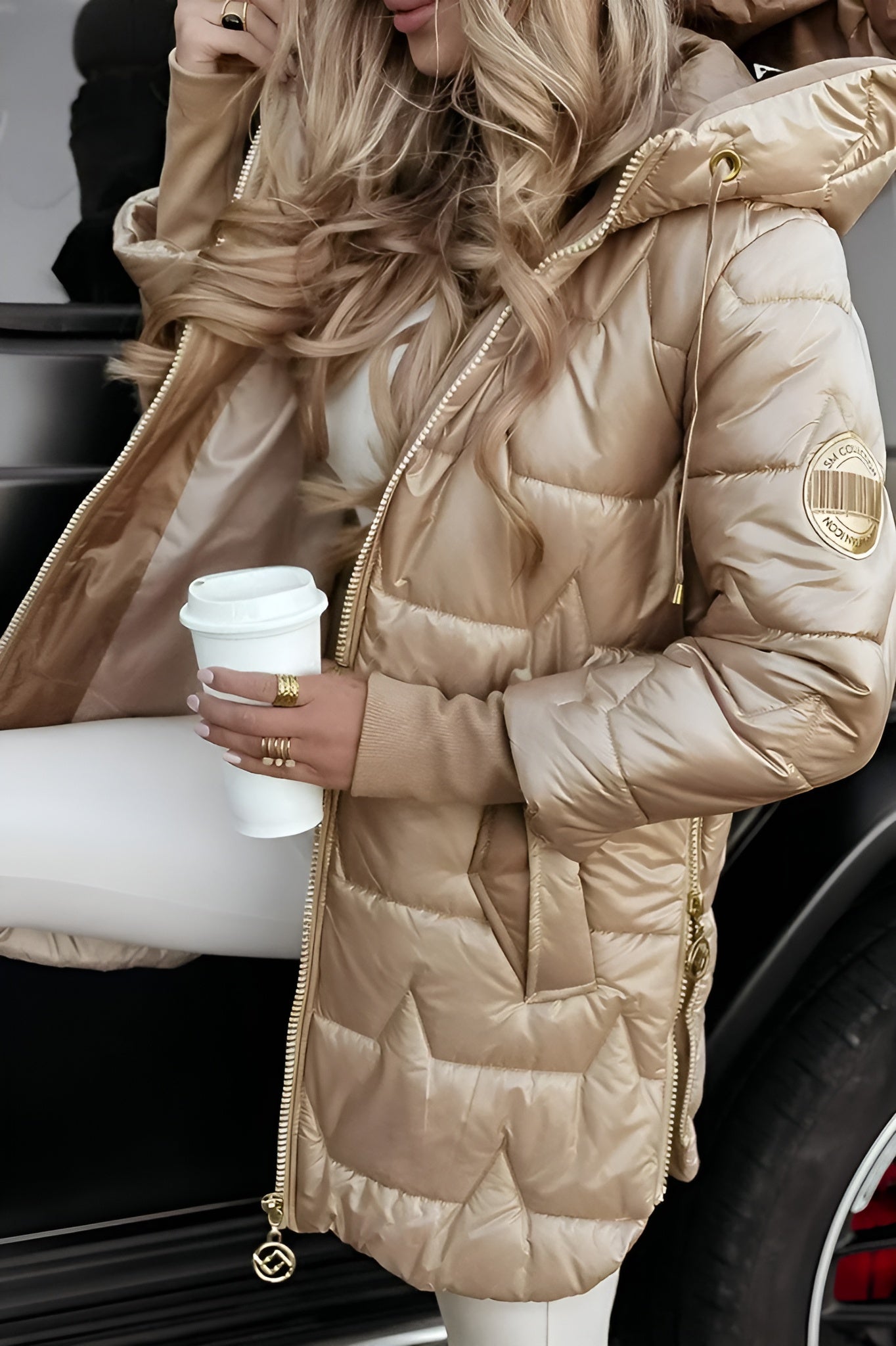 Camila™ | Abrigo Invernal Elegante con Capucha y Acolchado