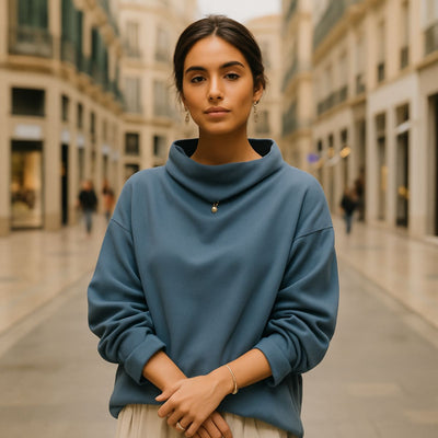 Lucía™ | Top de punto suave con cuello alto