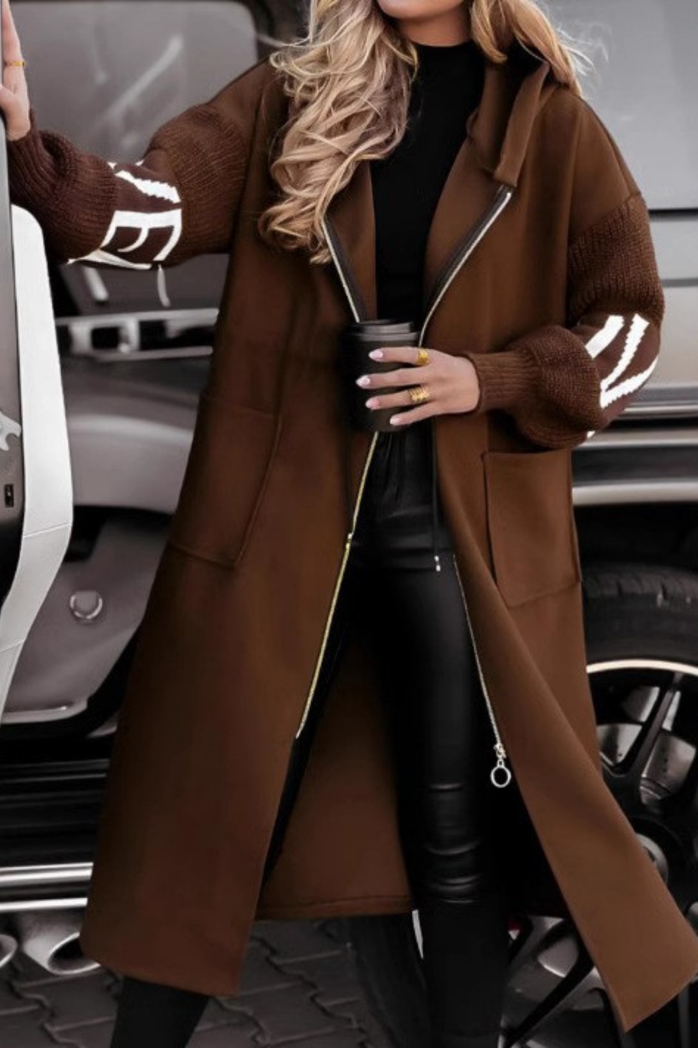 Noelia™ | Chaqueta con Mangas de Punto y Capucha para un Estilo Sofisticado y Femenino